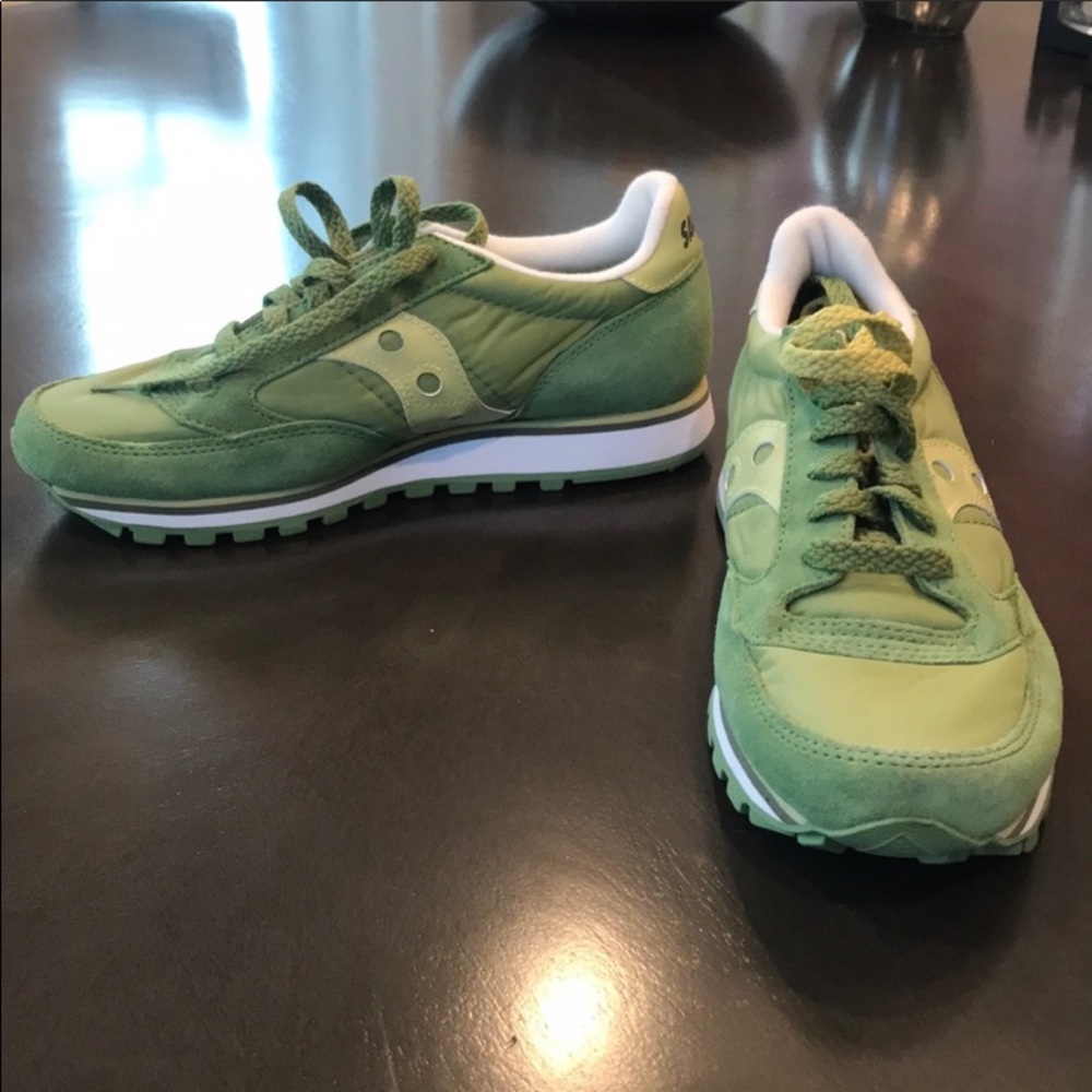 Brand new saucony sneakers